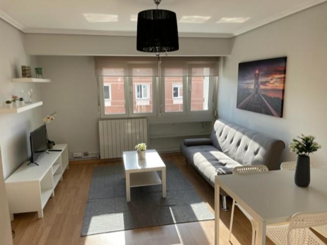 Apartamento Acogedor Y Luminoso Piso De 3 Hab *